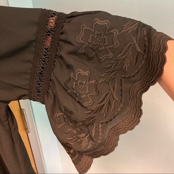 MICHEL  STUDIO Sz 24 Plus Size Embroidery Flute Sleeve Boatneck Top - Picture 4 of 8